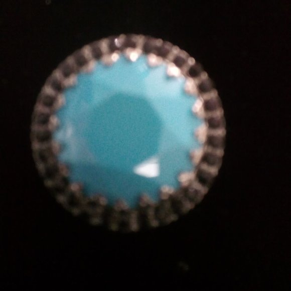 Ring - Picture 3 of 4